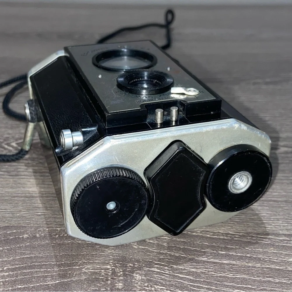 VINTAGE KODAK Brownie Reflex Synchro Model Camera Made In USA